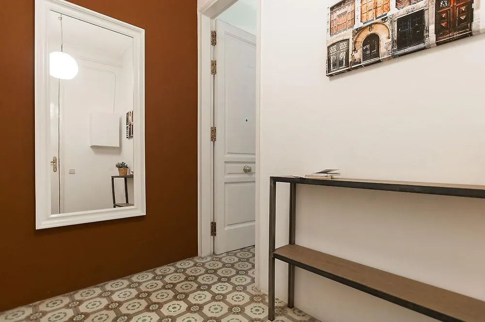 Trivao Sant Antoni Market Barcelona Apartment