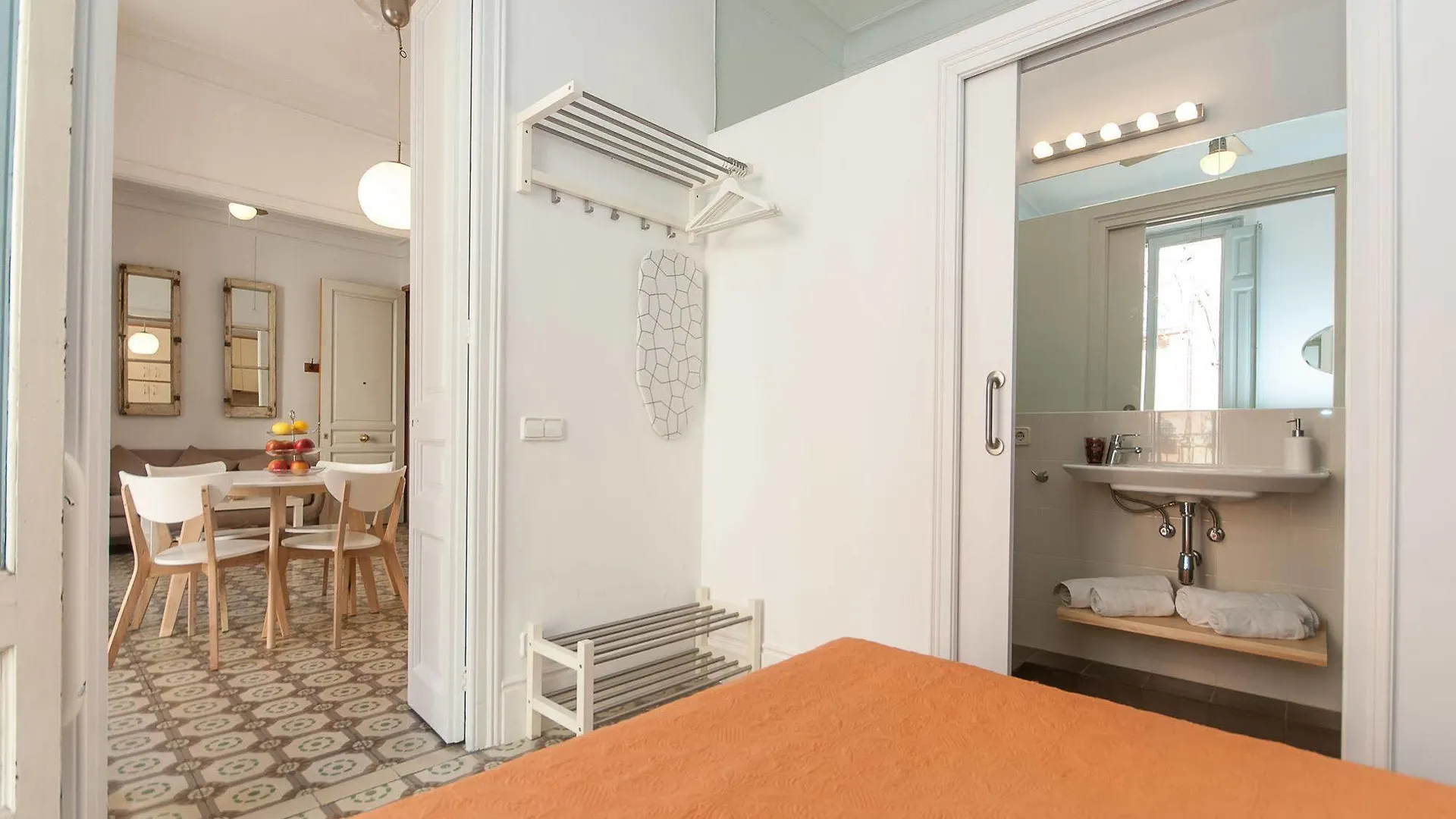 Apartment Trivao Sant Antoni Market Barcelona
