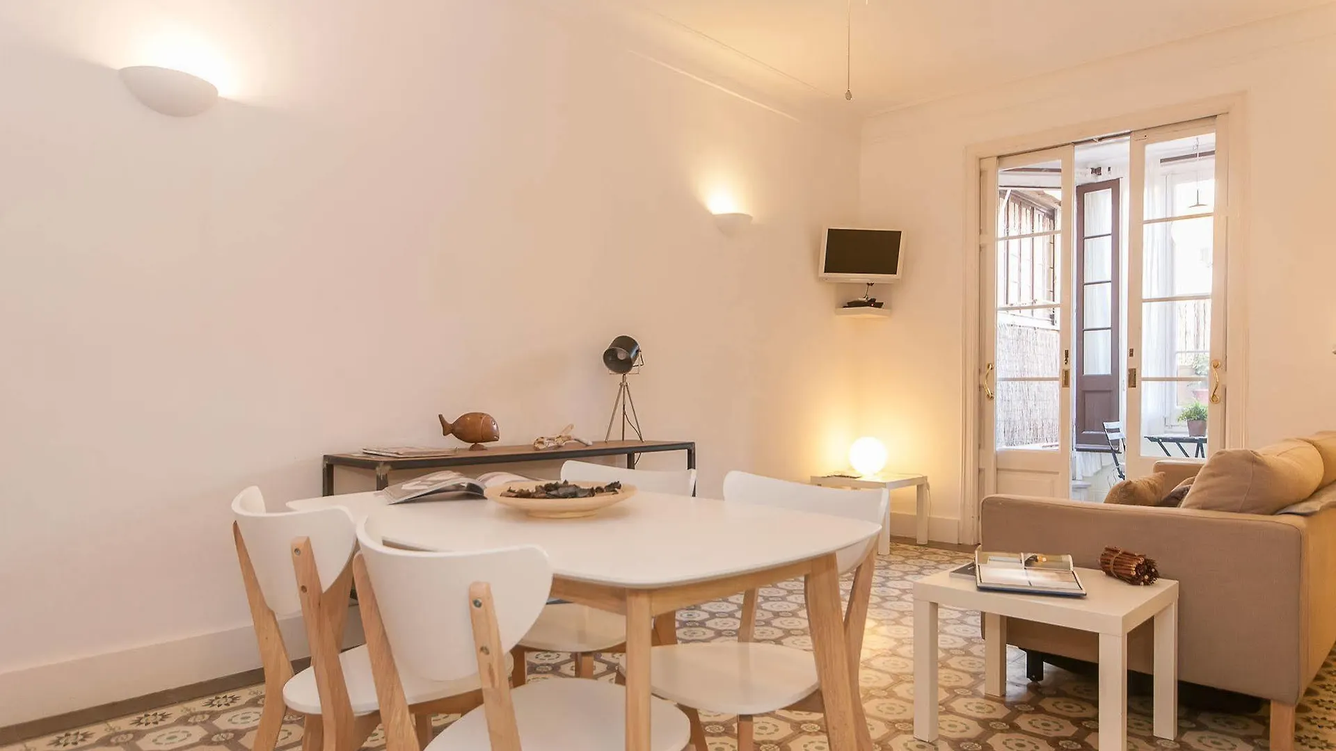Trivao Sant Antoni Market Barcelona Apartment