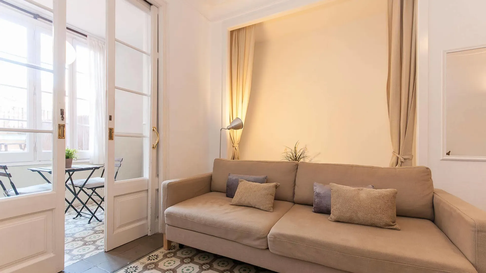 Apartment Trivao Sant Antoni Market Barcelona