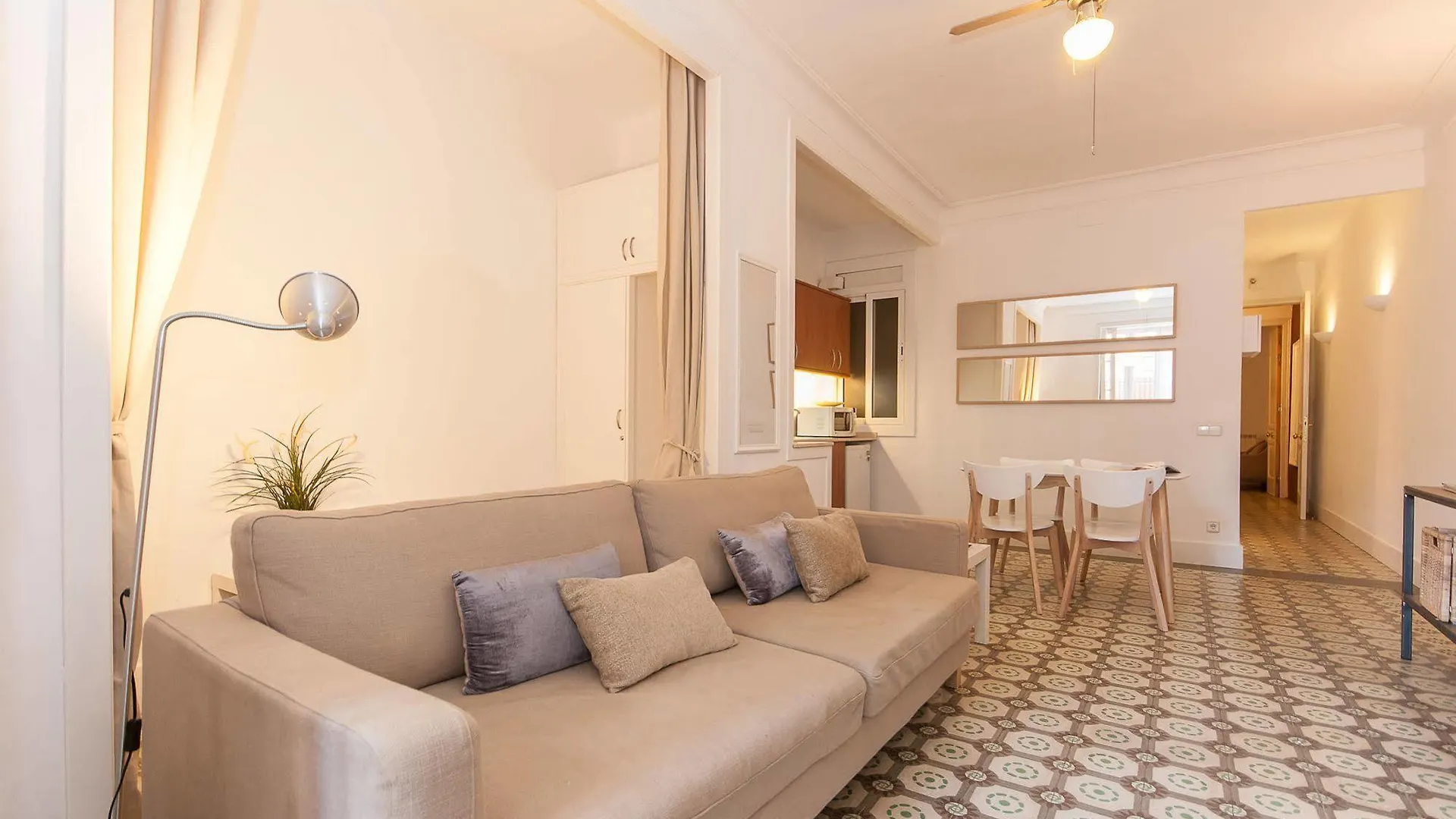 Apartment Trivao Sant Antoni Market Barcelona
